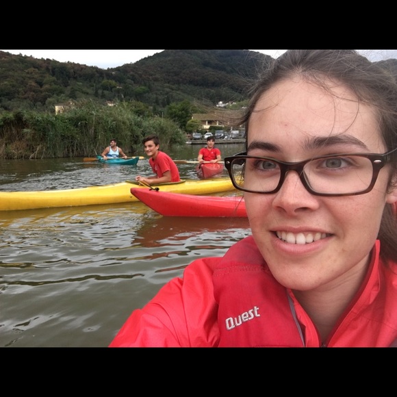 Meet your Posher, Kassondra - Picture 4 of 6